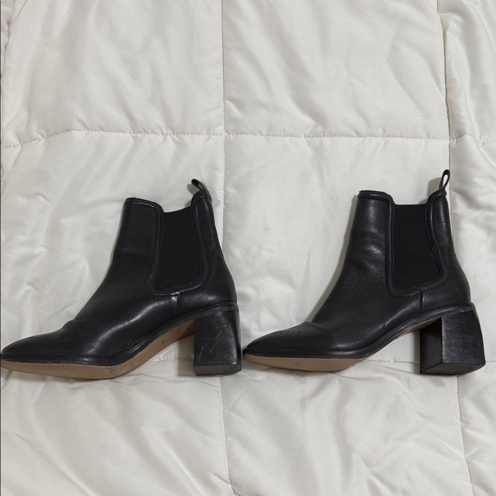 Dolce Vita Black Ankle Booties